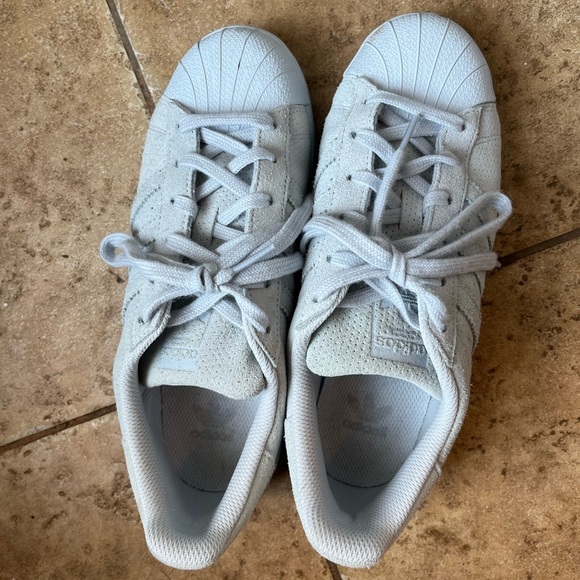 Baby blue Pharrell Williams adidas - Picture 1 of 3
